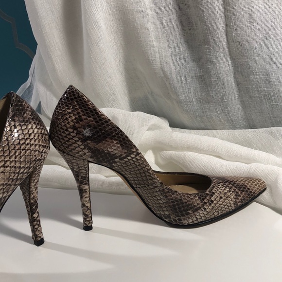 Stuart weitzman 4 inch snakeskin leather heels - Picture 7 of 8